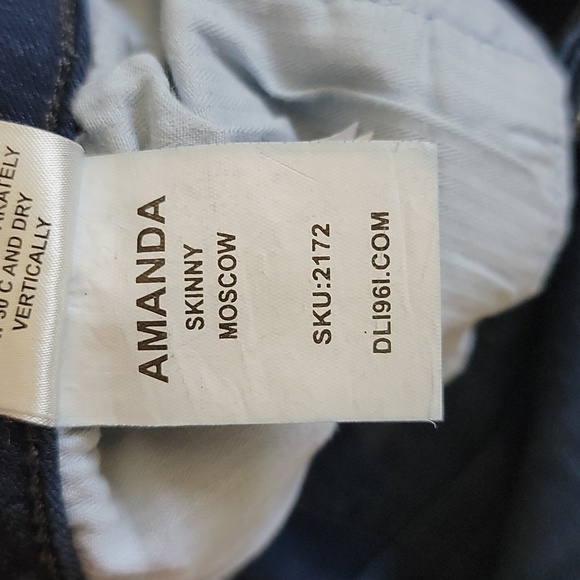 DL1961 | Amanda Skinny Jeans in Moscow Wash - Picture 8 of 8